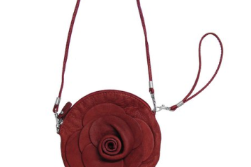 Die Umhängetasche in Rosen-Form von scarlet bijoux